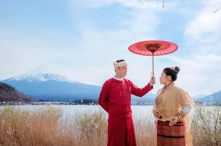 Photograph of a beautiful Dai couple