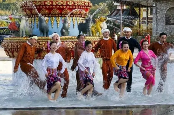Dai Water Festival