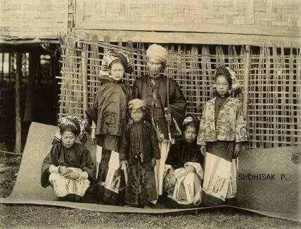 Historical Tai Nuea (Dai Le) Photographs
