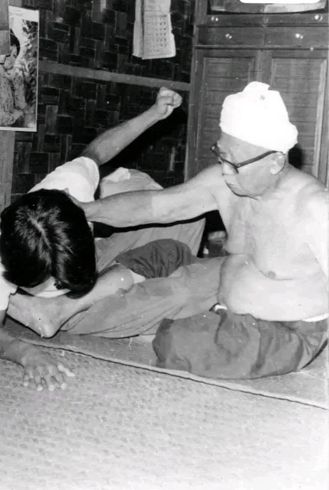 Rare Photographs of Shan Martial Arts Master Sayagyi U Maung Lay