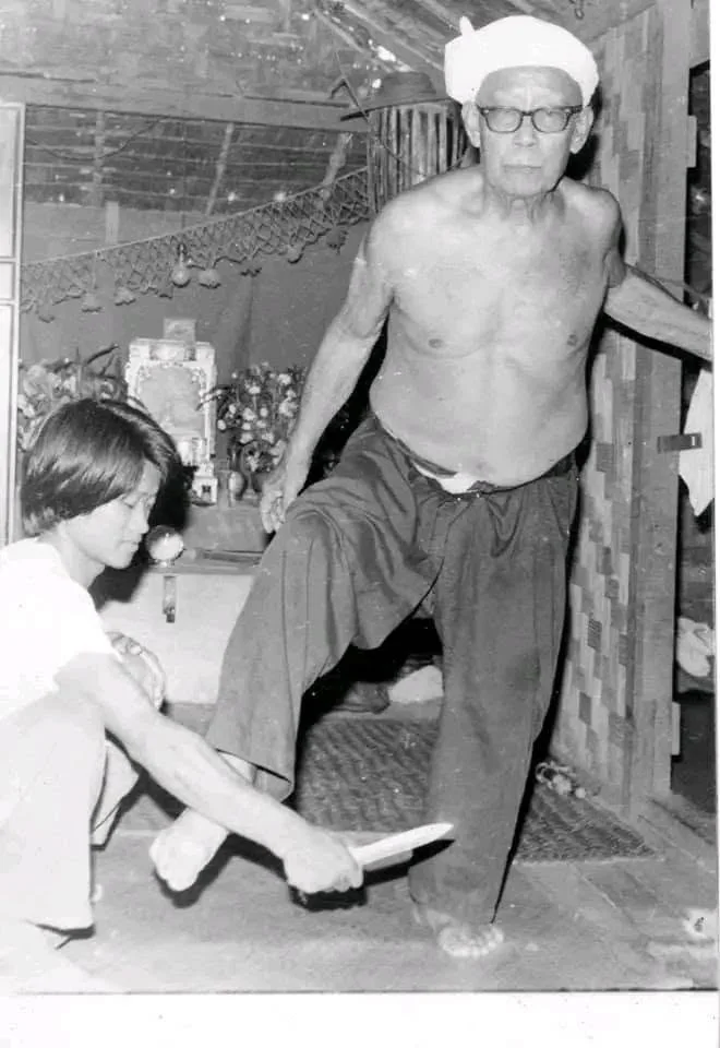 Rare Photographs of Shan Martial Arts Master Sayagyi U Maung Lay